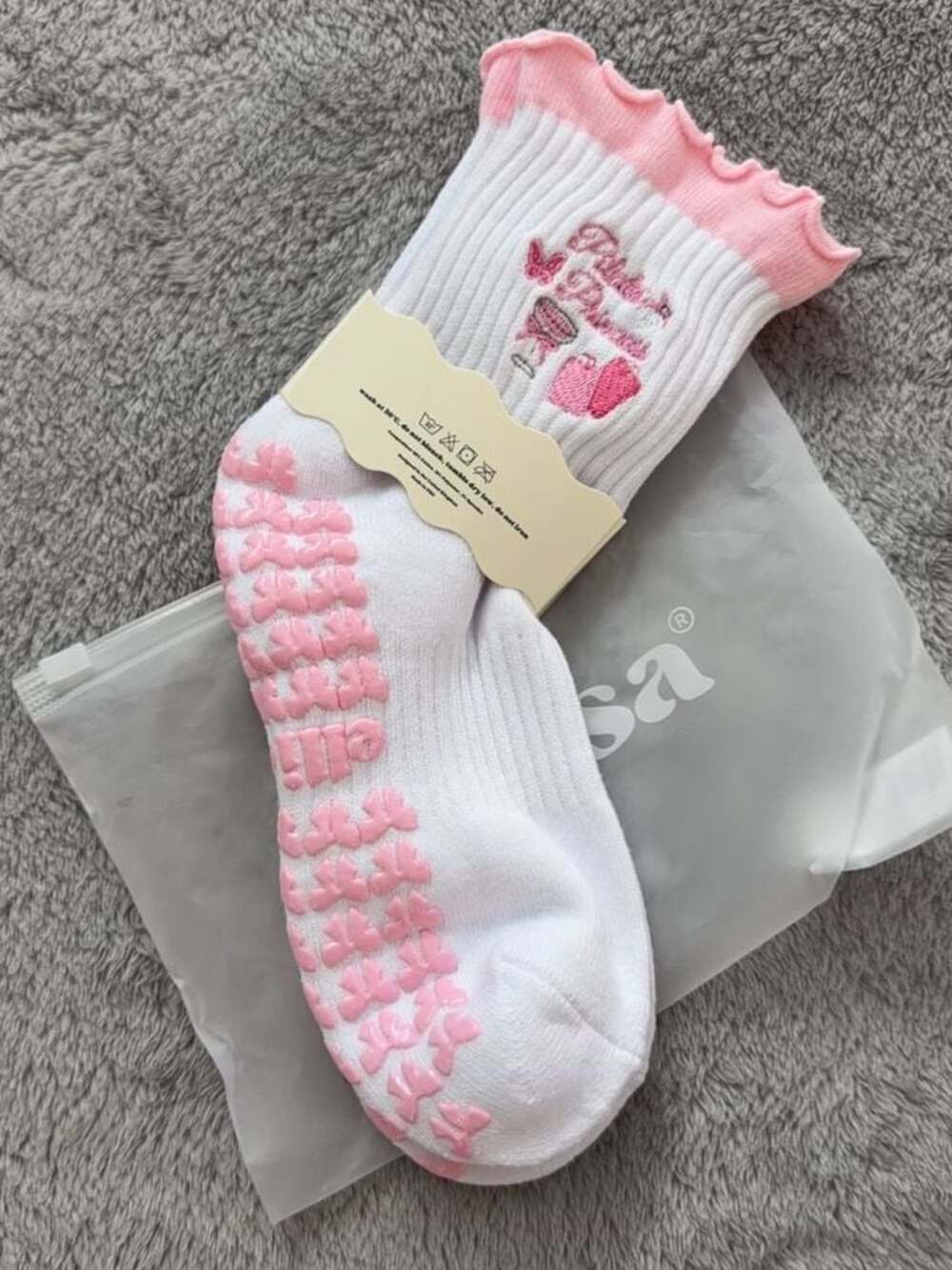 Elliosa Ruffle Grip Socks for Pilates - Picture 3 of 4
